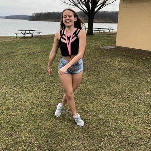 Meet your Posher, Elizabeth